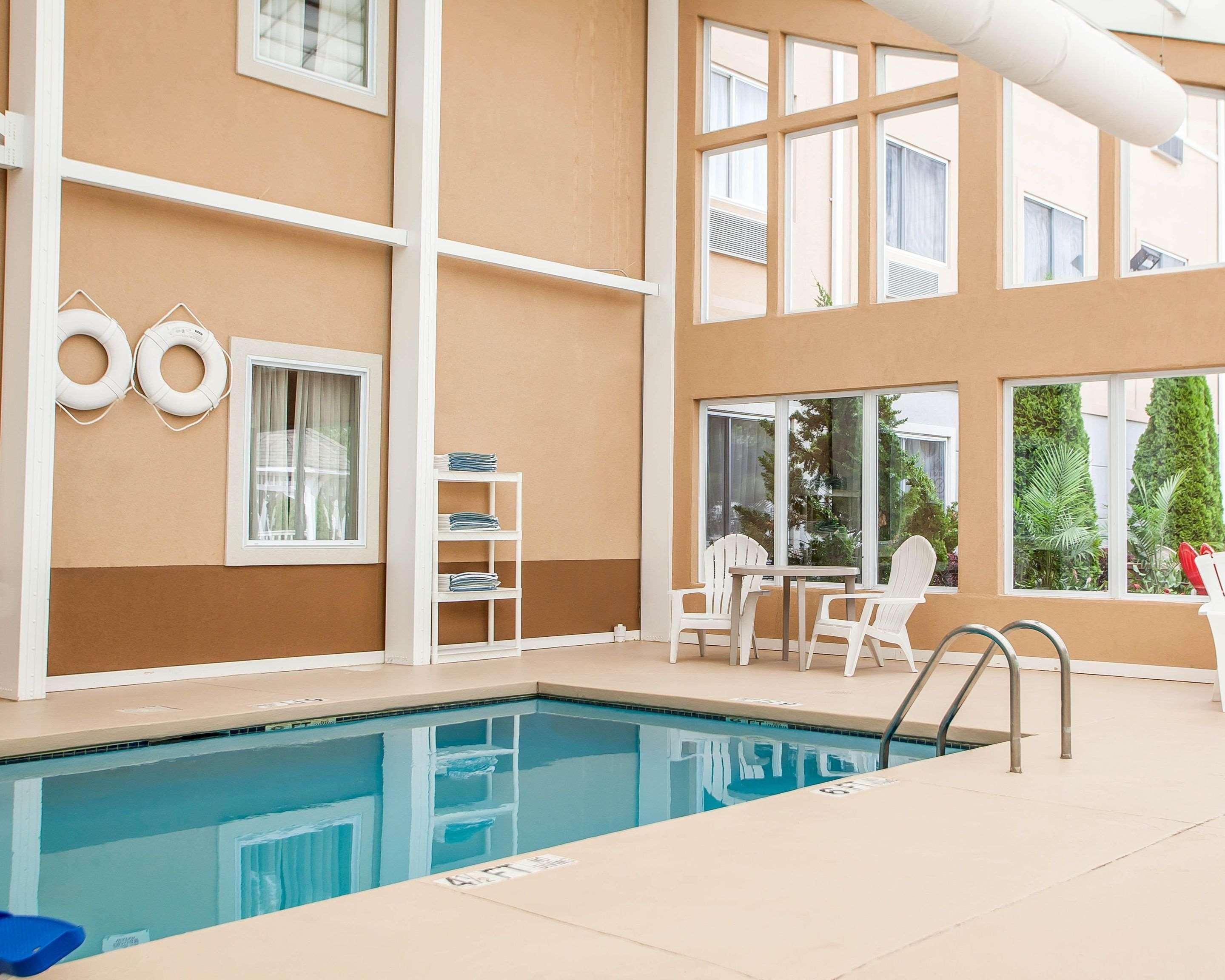Avon Hotel - Toms River Bagian luar foto